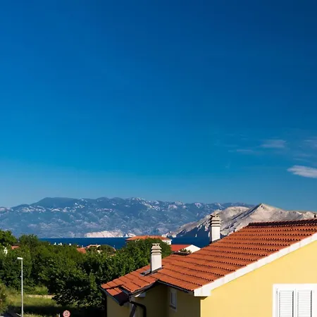 Glorija With Balcony Apartman Baska (Krk)