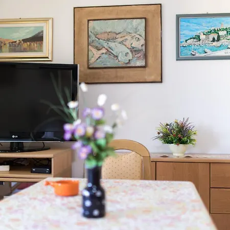 Glorija With Balcony Apartman *