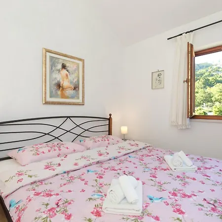 Glorija With Balcony Apartman Baska (Krk)