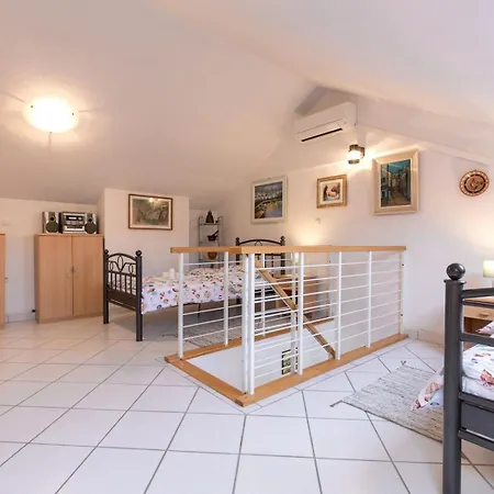 Apartman Glorija With Balcony