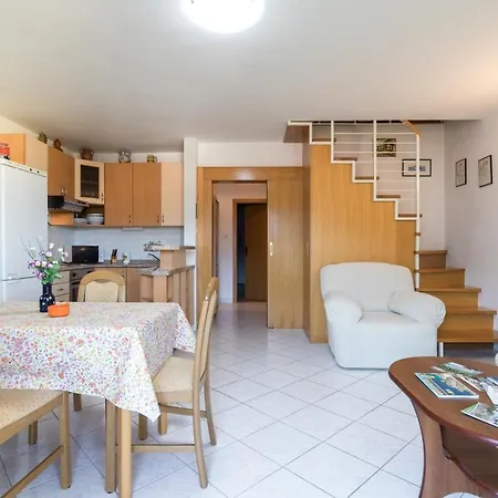 Glorija With Balcony Apartment *
