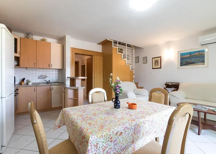 Glorija With Balcony Apartman