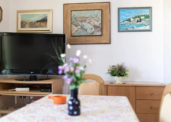 Glorija With Balcony Apartman *
