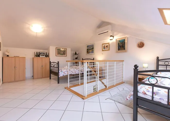 Apartman Glorija With Balcony
