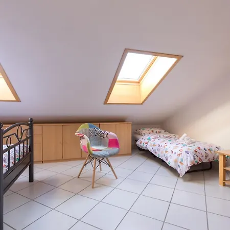 Apartamento Glorija With Balcony