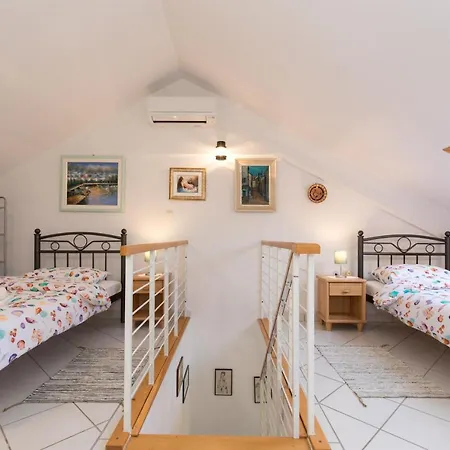 Apartamento Glorija With Balcony